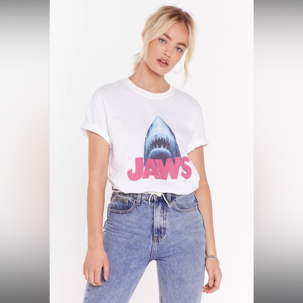Nasty Gal Here Comes Jaws Graphic Tee